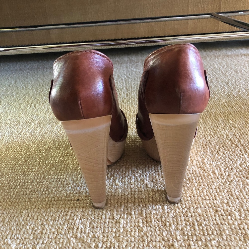 Chloe Brown Leather Lucite - Picture 3 of 7